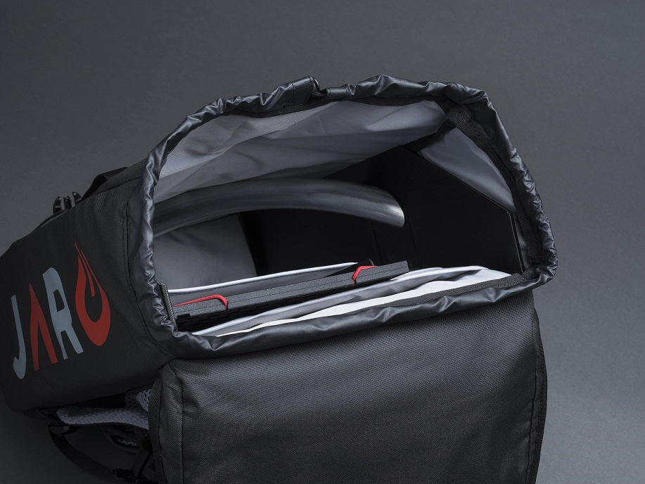 JARO:ONE – The multifunctional backpack with extendable tablet holder